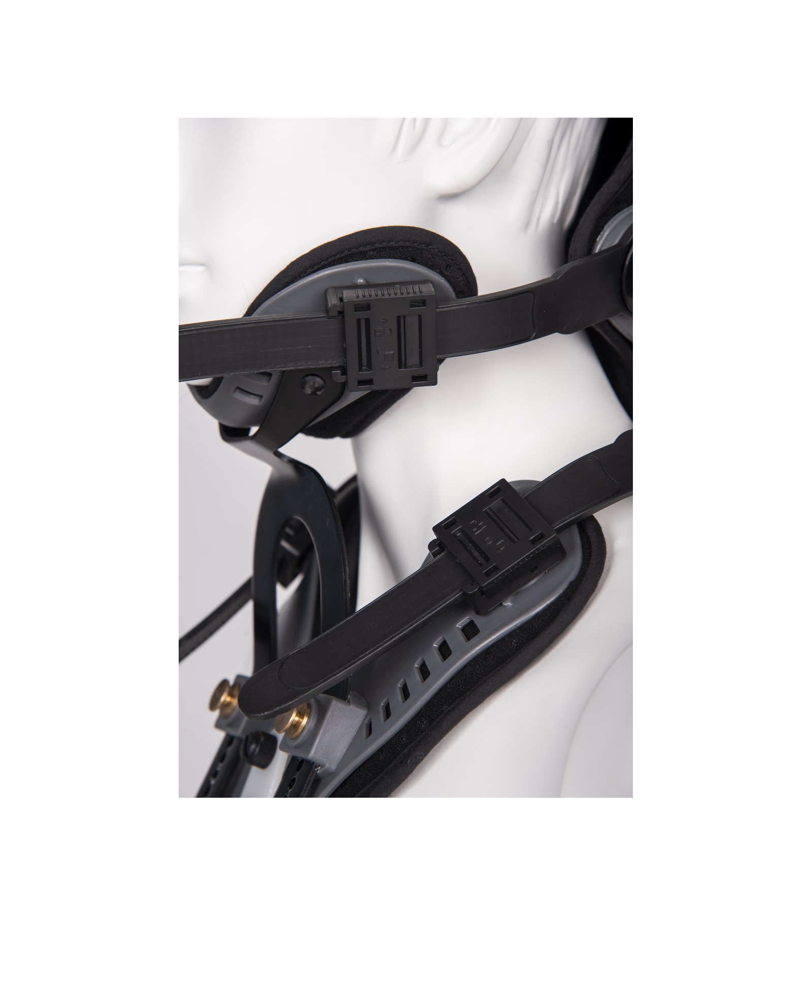 Medical Brace Αυχενικό κολάρο διπλής βαλβίδας SATURN MB.2510 one size Medical Brace Αυχενικό κολάρο διπλής βαλβίδας SATURN MB.2510 one size