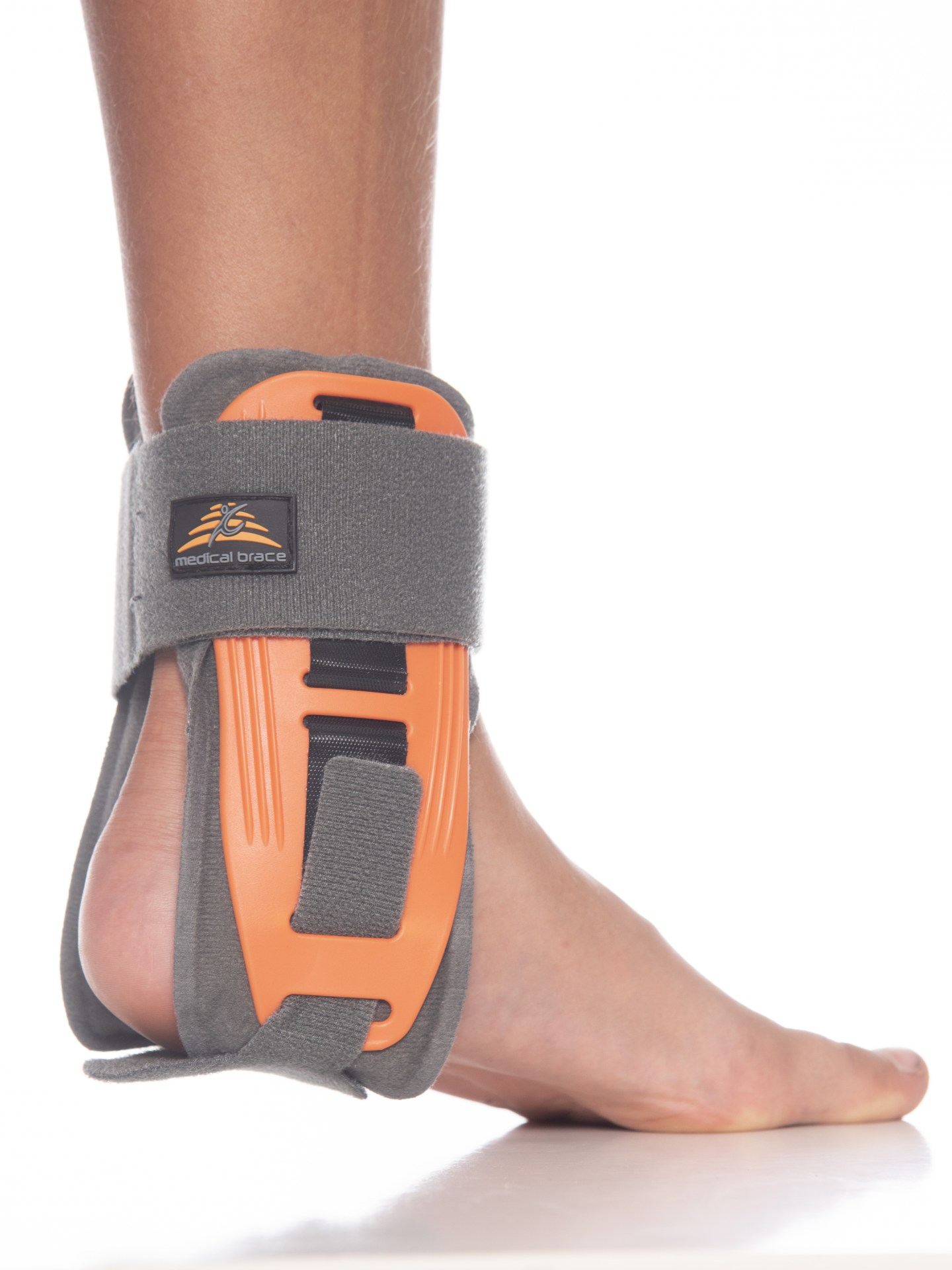 Medical Brace Νάρθηκας ποδοκνημικής τύπου AIR– CAST με αεροθαλάμους παιδικός MB.625 Medical Brace Νάρθηκας ποδοκνημικής τύπου AIR– CAST με αεροθαλάμους παιδικός MB.625