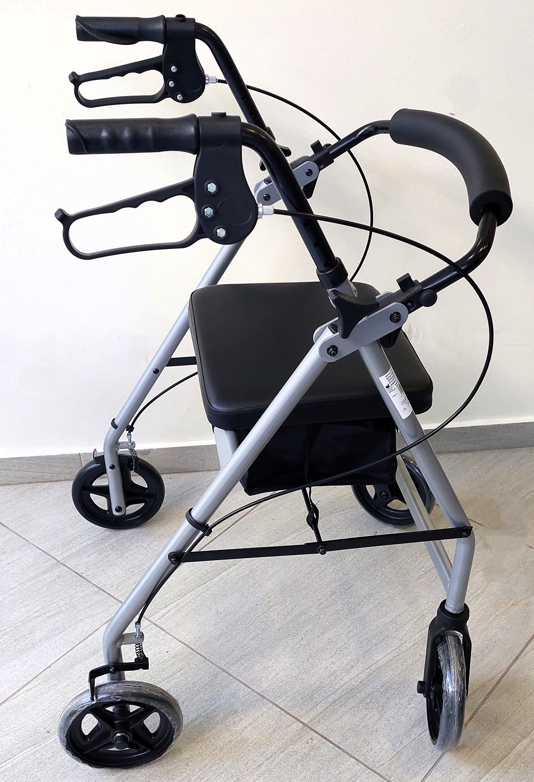 Περιπατητήρας Tροχήλατος Rollator Be Free YK7010