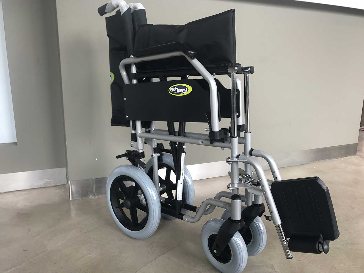 Wheel Αναπηρικό αμαξίδιο απλού τύπου Economy Transit 12'' Wheel Αναπηρικό αμαξίδιο απλού τύπου Economy Transit 12''