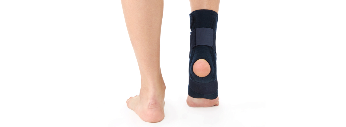 DR. MED Επιστραγαλίδα με δέστρες criss-cross από neopren DR-A011 DR. MED Επιστραγαλίδα με δέστρες criss-cross από neopren DR-A011